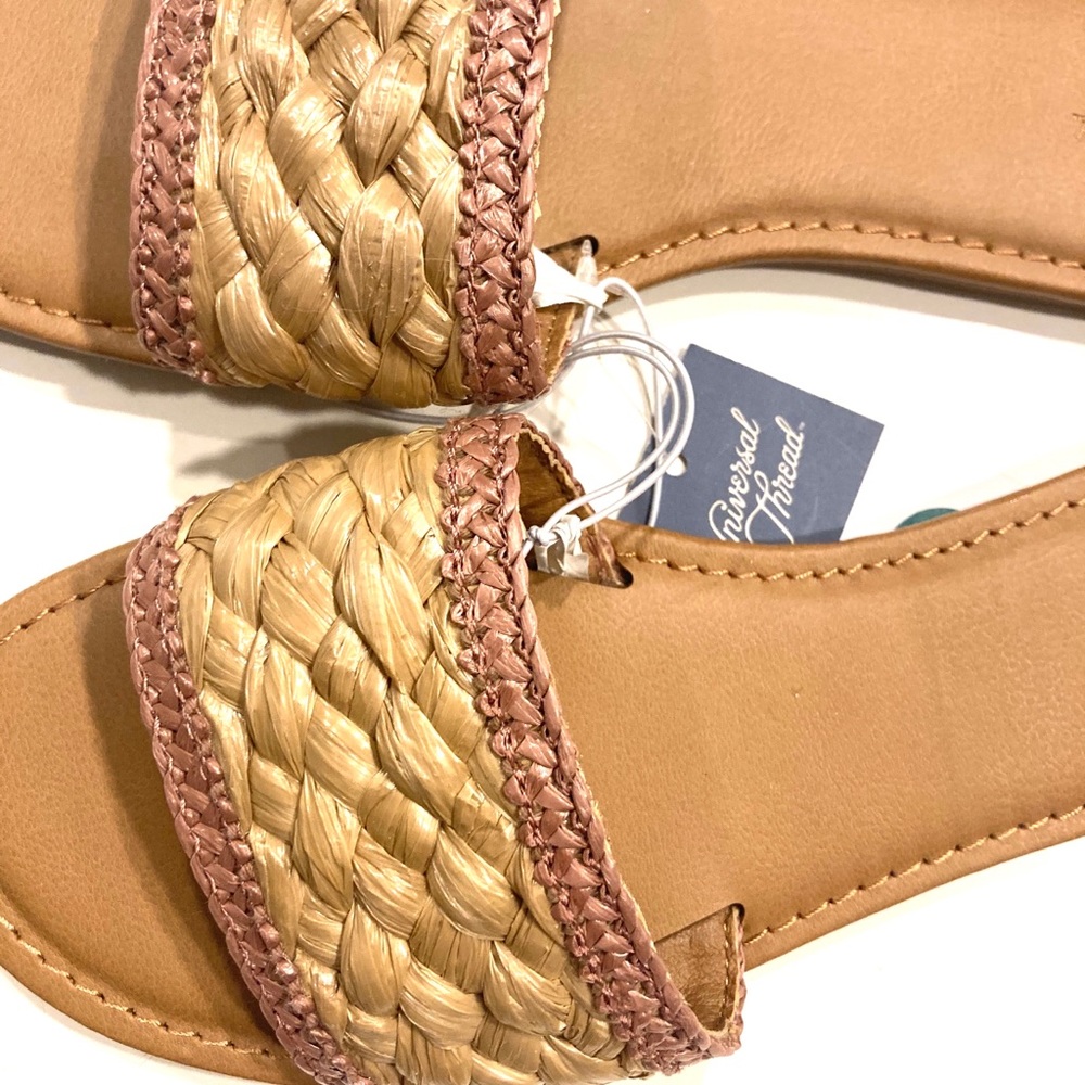 Universal Thread Flats - Picture 3 of 7